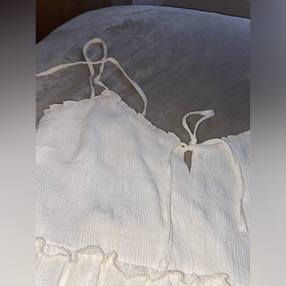 White Dress - Picture 4 of 6